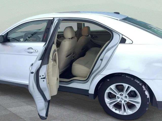 2016 Ford Taurus SEL