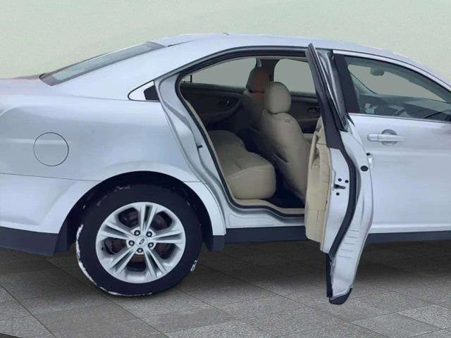 2016 Ford Taurus SEL