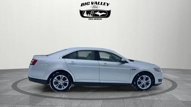 2016 Ford Taurus SEL