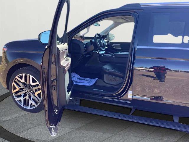 2025 Ford Expedition Platinum MAX