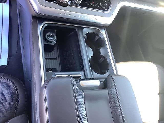 2025 Ford Expedition Platinum MAX