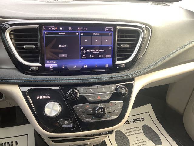 2021 Chrysler Pacifica Touring