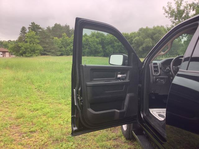 2019 RAM 2500 Tradesman Crew Cab 4x4 6'4' Box