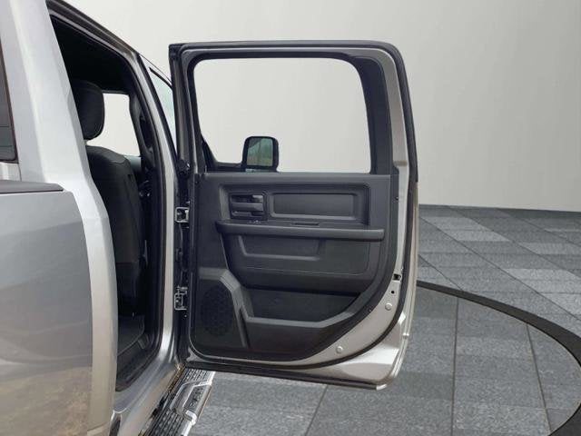 2023 RAM 2500 Tradesman Crew Cab 4x4 6'4' Box